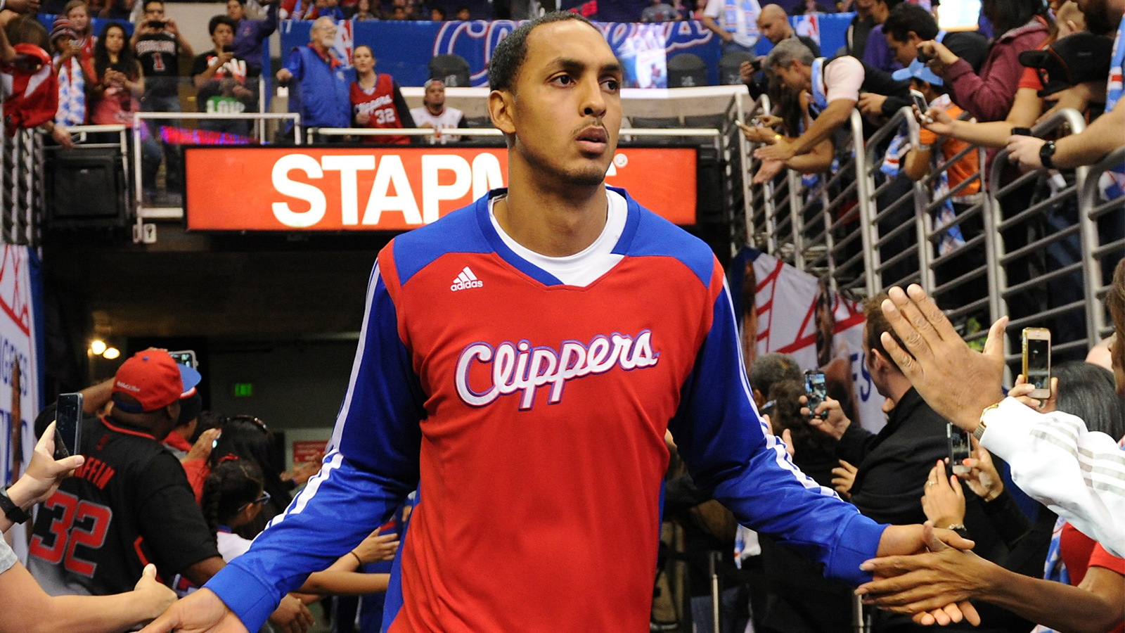 Ryan Hollins reportedly signs with Sacramento Kings