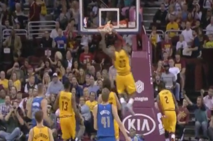 Kyrie Irving Finds LeBron for the Alley-Oop