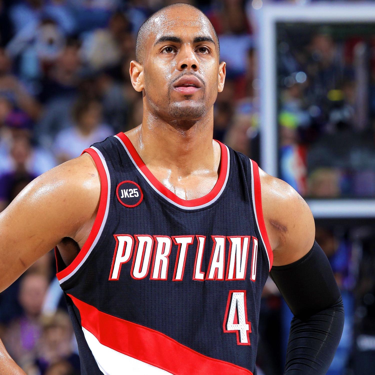 Arron Afflalo Signs in New York