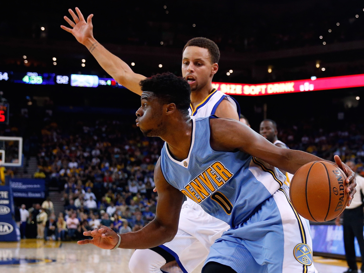 WATCH: Emmanuel Mudiay Destroys Steph Curry’s Ankles