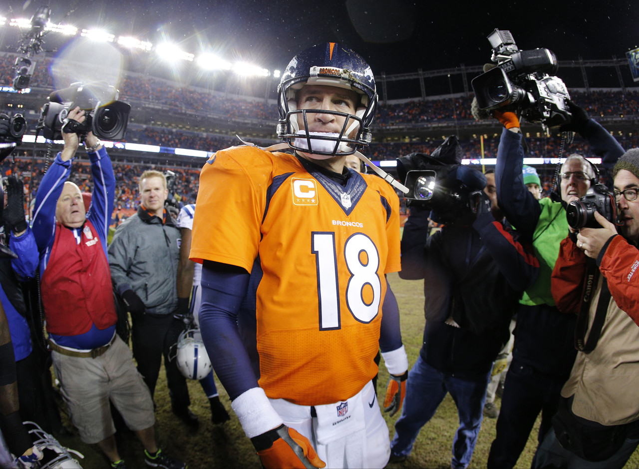 Report: Peyton Manning has Torn Ligament in Right Foot