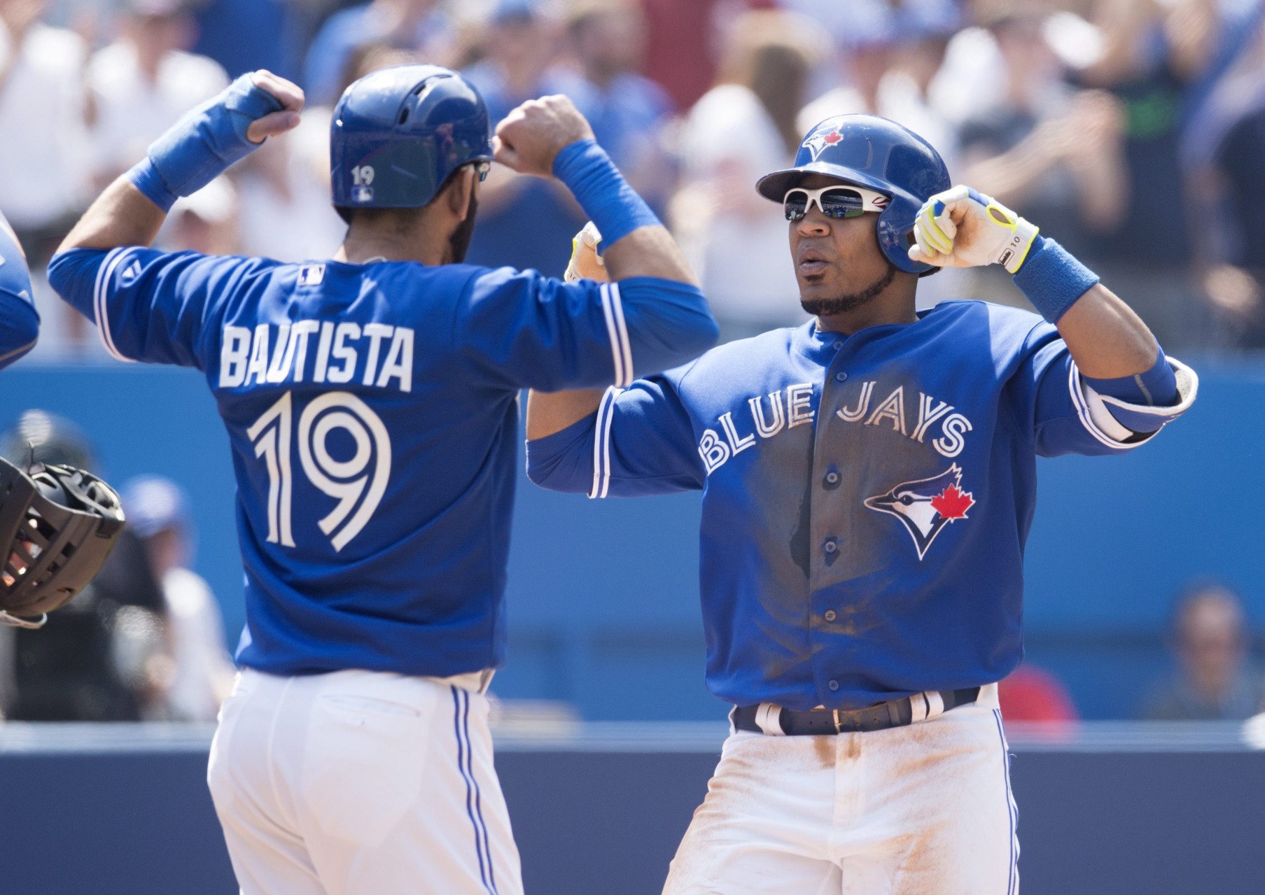 Blue Jays to Discuss Extensions With Jose Bautista and Edwin Encarnacion