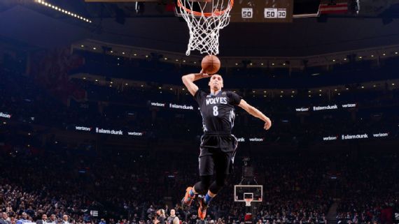 Zach LaVine Goes Back-to-Back, Wins 2016 NBA Slam Dunk Contest