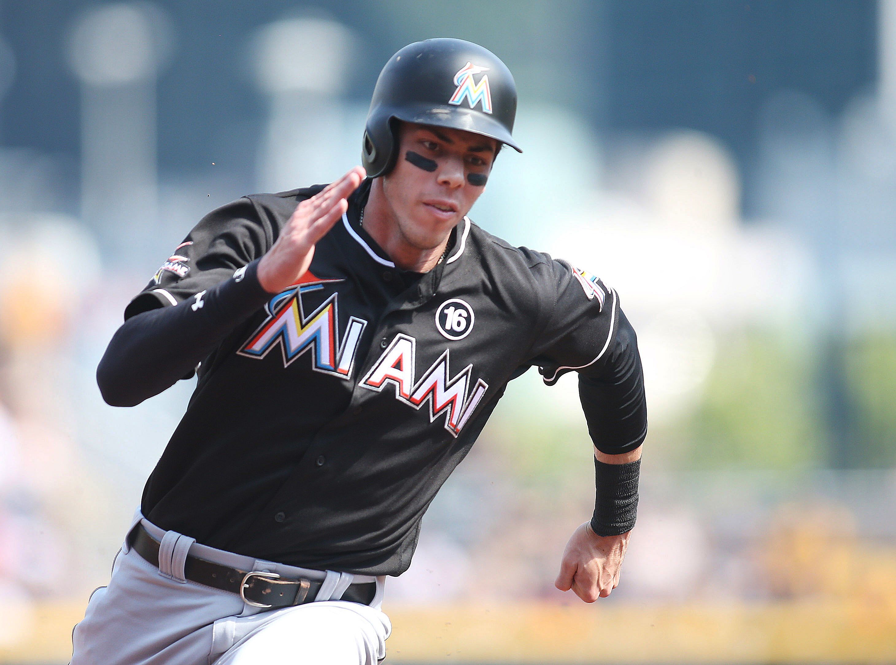 Marlins Continue Fire Sale, Trade OF Christian Yelich to Brewers