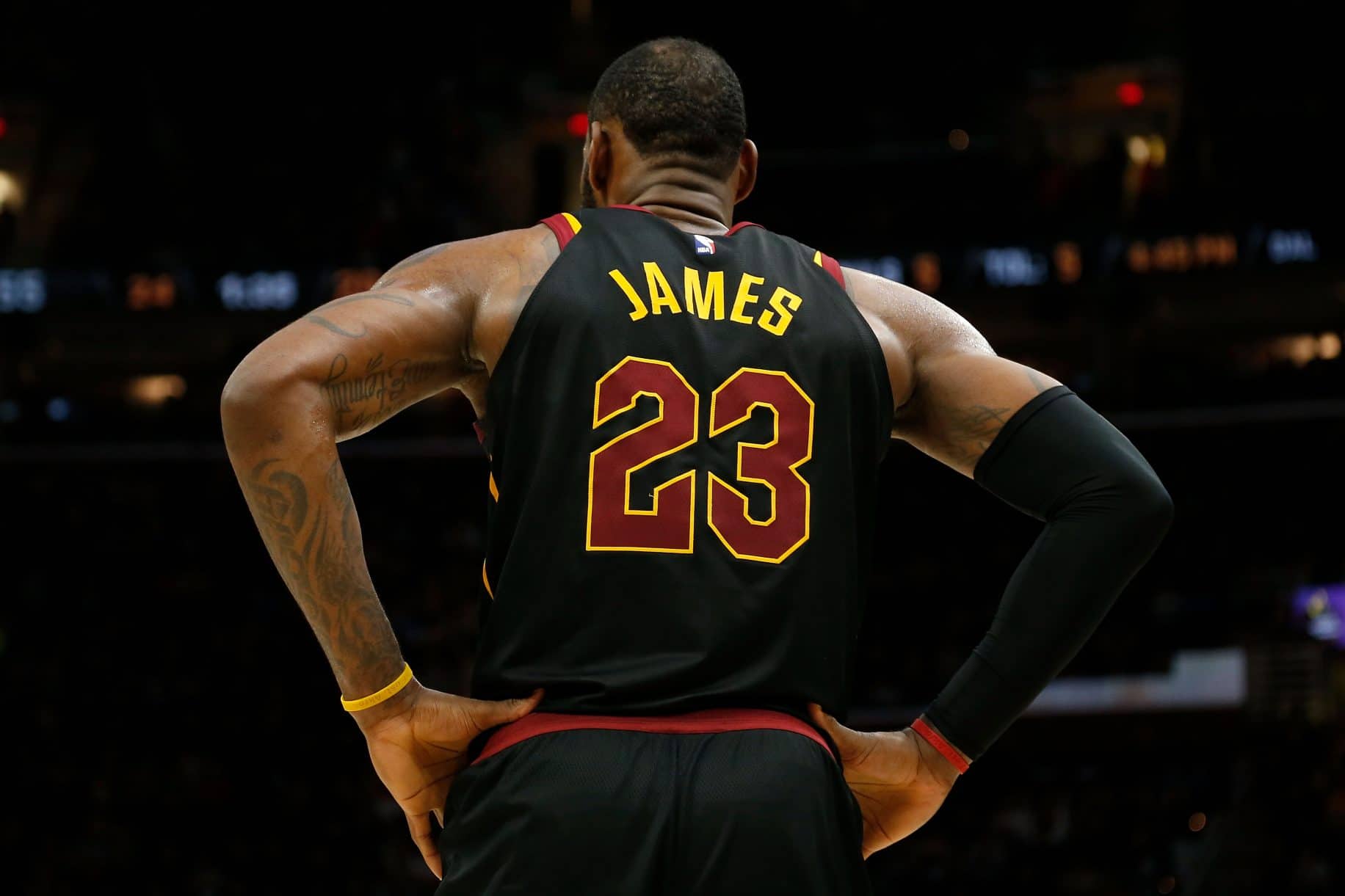 LeBron James Departs Cavaliers, Signs Four-Year Pact With Lakers