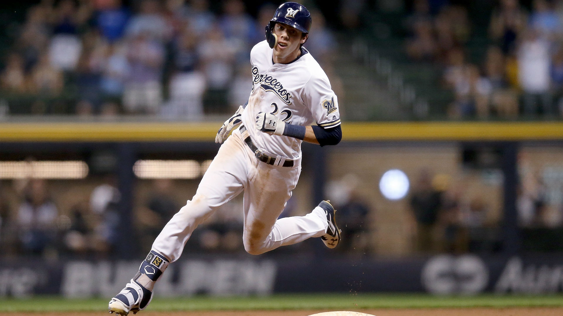 Christian Yelich Open to Contract Extension Talks With Brewers: “I love it here”